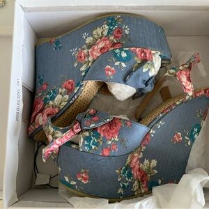 Floral Wedge Platform Sandals